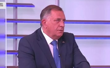 DODIKOVA PORUKA KOJU STUDENTI NEĆE ZABORAVITI: “Evo, probali ste, niste uspjeli, neće vas narod, doviđenja, prijatno” DODIKOVA PORUKA KOJU STUDENTI NEĆE ZABORAVITI: “Evo, probali ste, niste uspjeli, neće vas narod, doviđenja, prijatno” - featured image