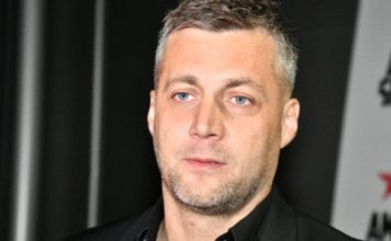 Bojan izbačen iz kuće: Porodica pozvala policiju, dobio zabranu priIaska, završio na psihijatriji nakon sukoba – svi detalji užaasa Bojan izbačen iz kuće: Porodica pozvala policiju, dobio zabranu priIaska, završio na psihijatriji nakon sukoba – svi detalji užaasa - featured image