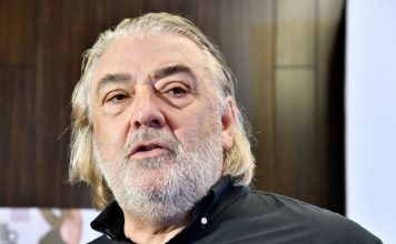 OVO JE PRVA ŽENA BOBE ŽIVOJINOVIĆA Kažu da je bila najlepša Beograđanka: Sa njom je dobio najstarijeg sina, a posle razvoda se udala za košarkaša -Evo kako ona danas izgleda OVO JE PRVA ŽENA BOBE ŽIVOJINOVIĆA Kažu da je bila najlepša Beograđanka: Sa njom je dobio najstarijeg sina, a posle razvoda se udala za košarkaša -Evo kako ona danas izgleda - featured image